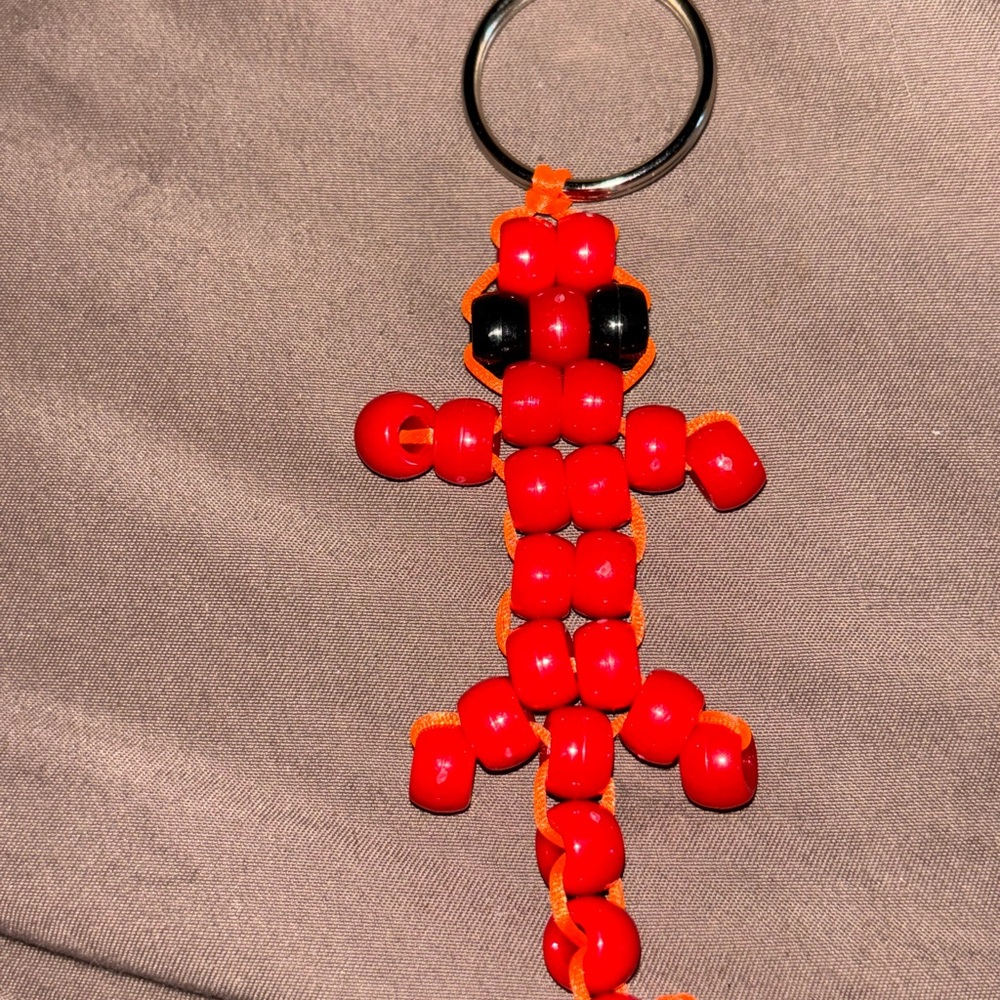 Mini red lizard
